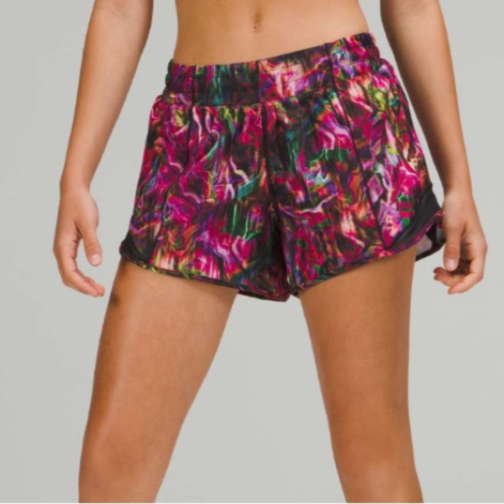 Lululemon Hotty Hot Low Rise Short 4” in Hyper Flow Pink Multi/Black
